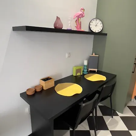 Groovy Getaways Apartment *