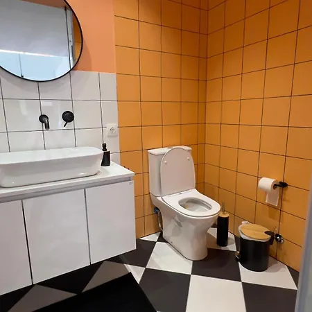 Groovy Getaways Apartment