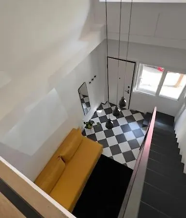Apartment Groovy Getaways *
